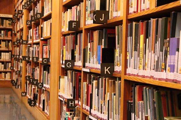 Well-equipped library, over a million registered documents