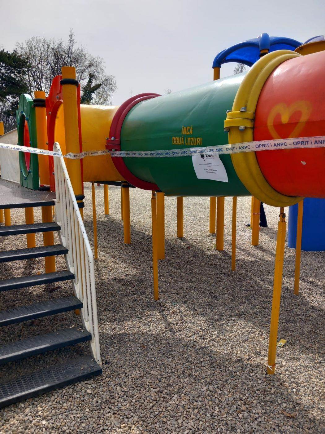 Locurile de joacă din Parcul Regele Mihai I închise de ANPC pentru nereguli