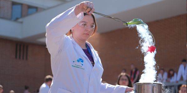 Sursa foto: https://chemistryfest.upb.ro/
