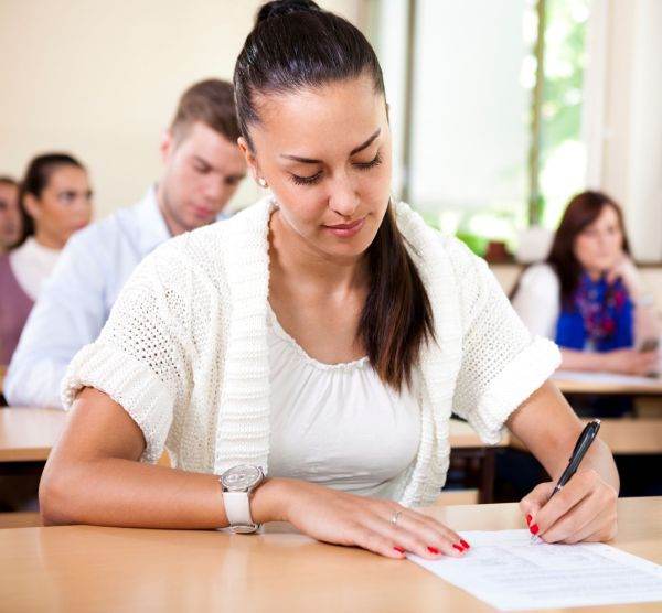 Ministrul Educaţiei: Simulările examenelor naţionale trebuie să ofere un beneficiu real elevilor