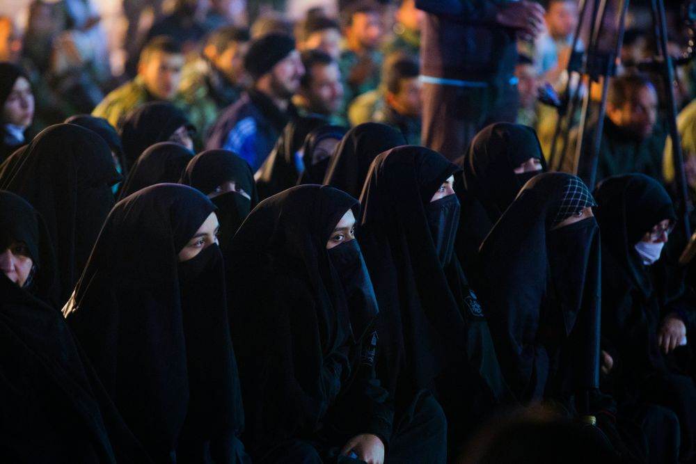 Damascul interzice portul vălului islamic integral 'din motive de securitate' şi pentru a evita 'camuflajul'