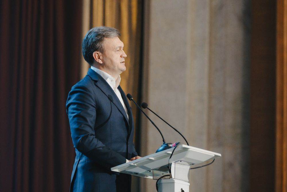 Rusia a cheltuit 200 de milioane de euro pentru a 'cumpăra' voturi la alegerile prezidenţiale, susţine premierul Recean