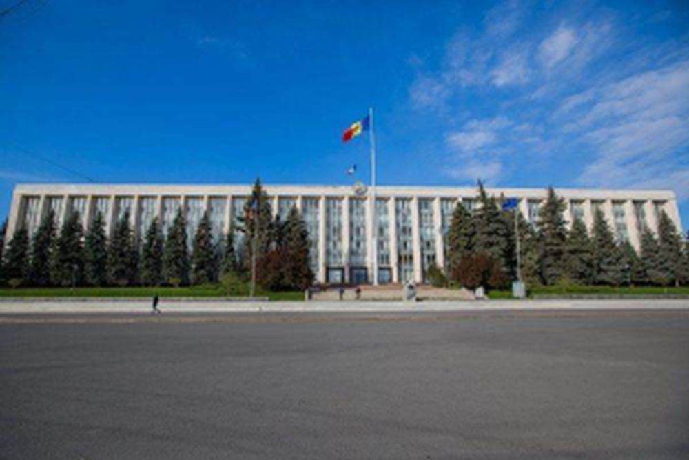 Moldova afirmă că agenţii ruşi au cheltuit 200 de milioane de euro pentru fraudarea votului de anul trecut