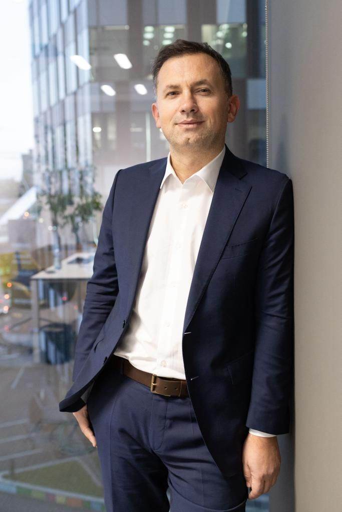 Vlad Vitcu - CEO BCR Leasing