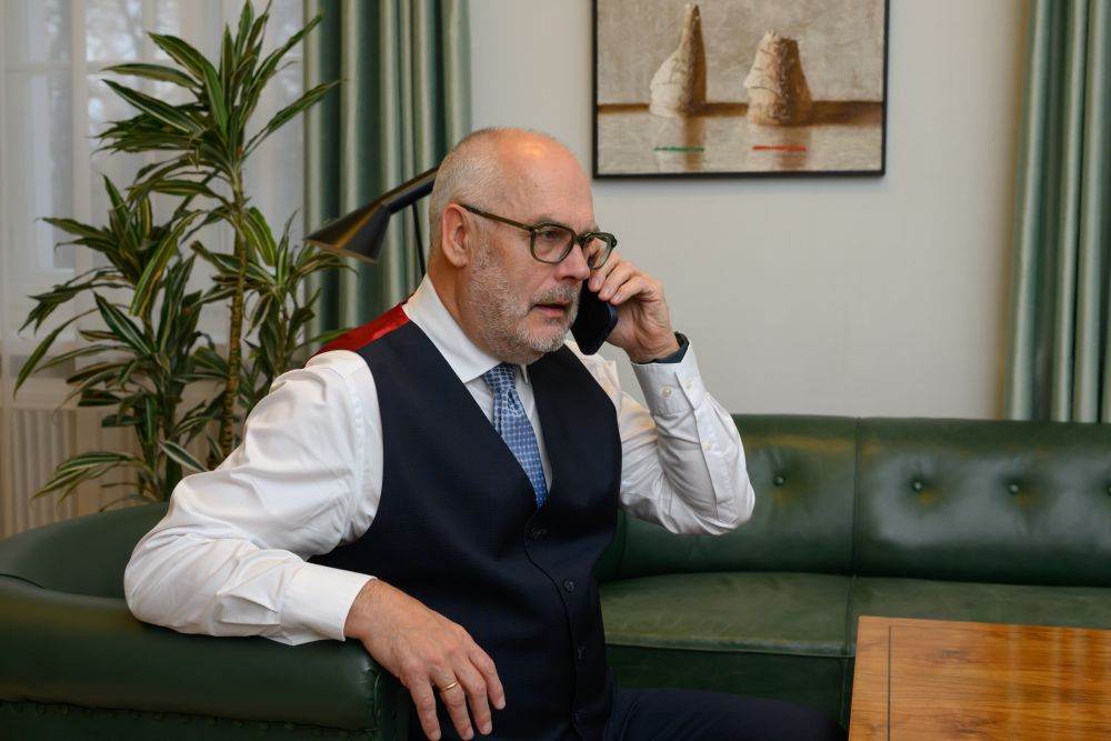 Preşedintele eston promulgă legea care limitează dreptul de vot pentru rezidenţii ruşi