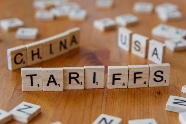 TradeVille: Războiul tarifelor vamale - scenarii legate de evoluţia S&P 500