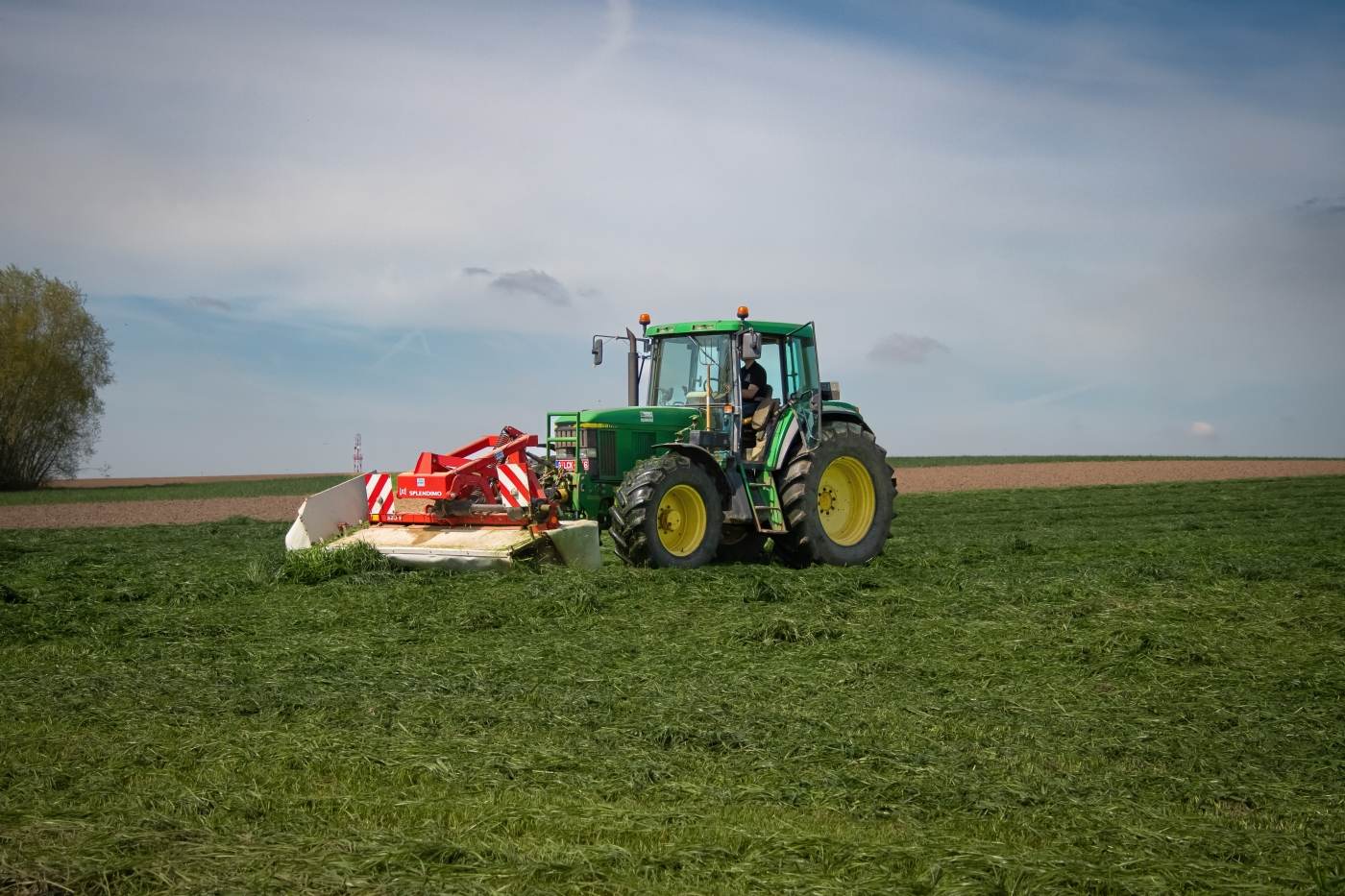 AFIR a plătit fermierilor peste 100 de milioane euro pentru mediu, climă şi bunăstarea animalelor