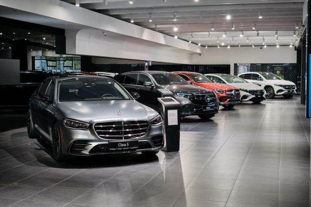 Mercedes-Benz renunţă la segmentul de vehicule comerciale mici