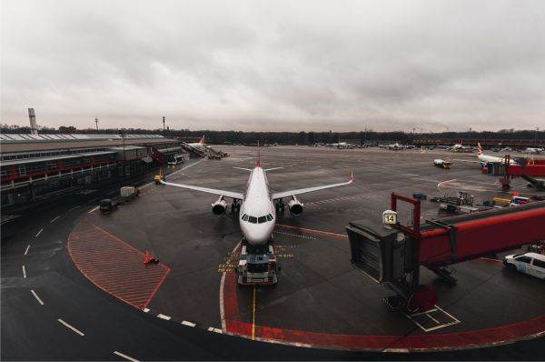 TradeVille: Delta Air Lines - rezervată cu privire la dinamica sectorului de transport aerian
