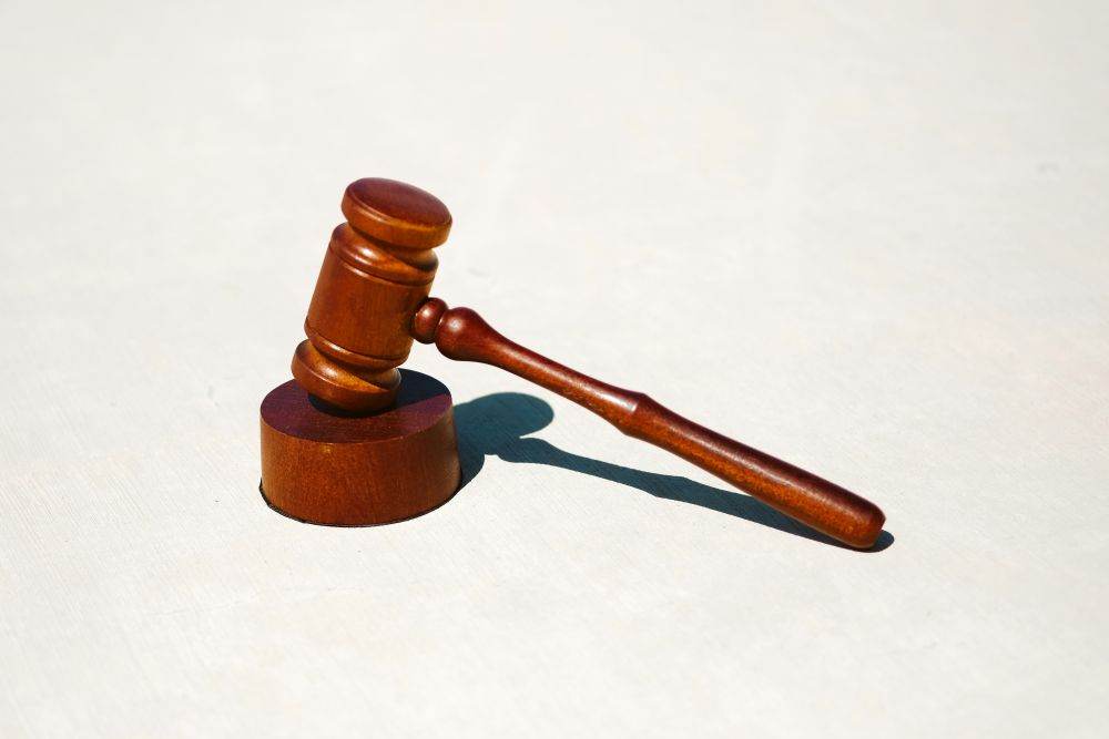 Rusia condamnă la până la 18 ani de închisoare cinci persoane acuzate de sabotaj