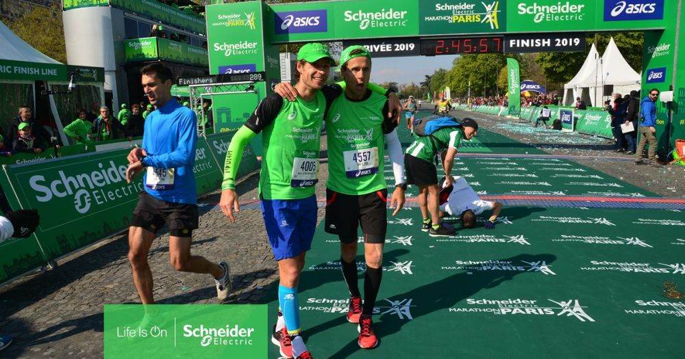 Schneider Electric a revenit ca sponsor principal la Marathon de Paris 2025 