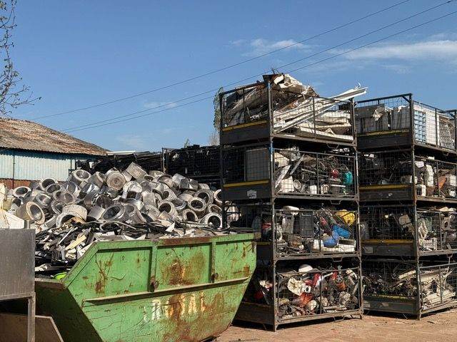 Environ: România poate recupera anual peste două tone de metale rare din deşeuri electrice