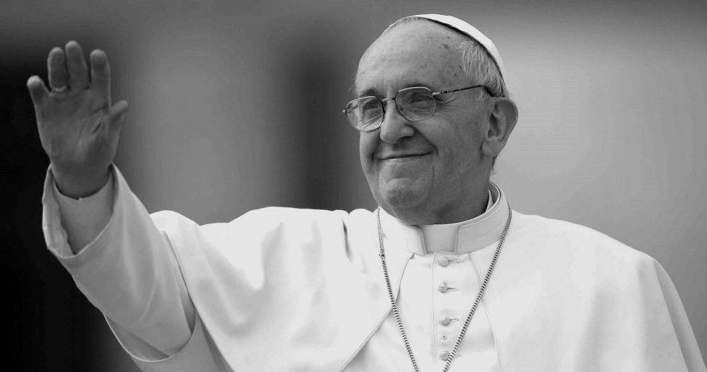 Fotbalul italian l-a omagiat miercuri pe Papa Francisc 