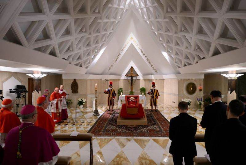 Vaticanul face ultimele pregătiri pentru înmormântarea Papei Francisc