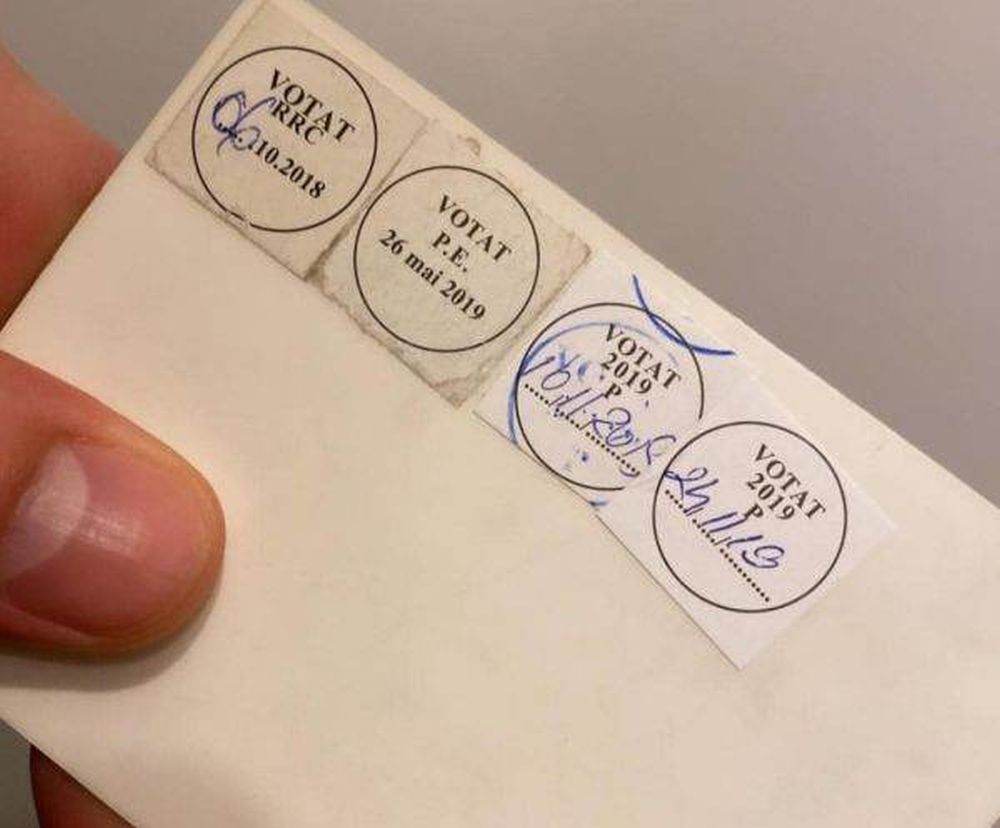 Aviz favorabil propunerii legislative care le oferă românilor din diaspora dreptul de a obţine carte de identitate românească, chiar dacă au domiciliul stabil în străinătate 