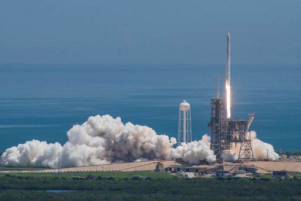 Europarlamentarii germani cer stoparea finanţării europene pentru firmele lui Elon Musk