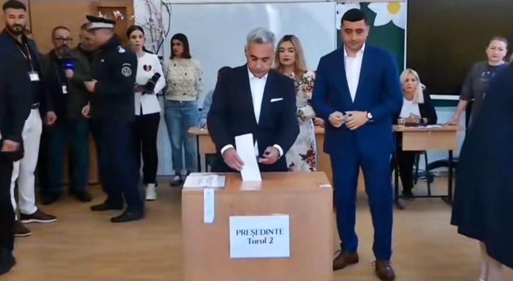George Simion a mers la vot alături de Călin Georgescu