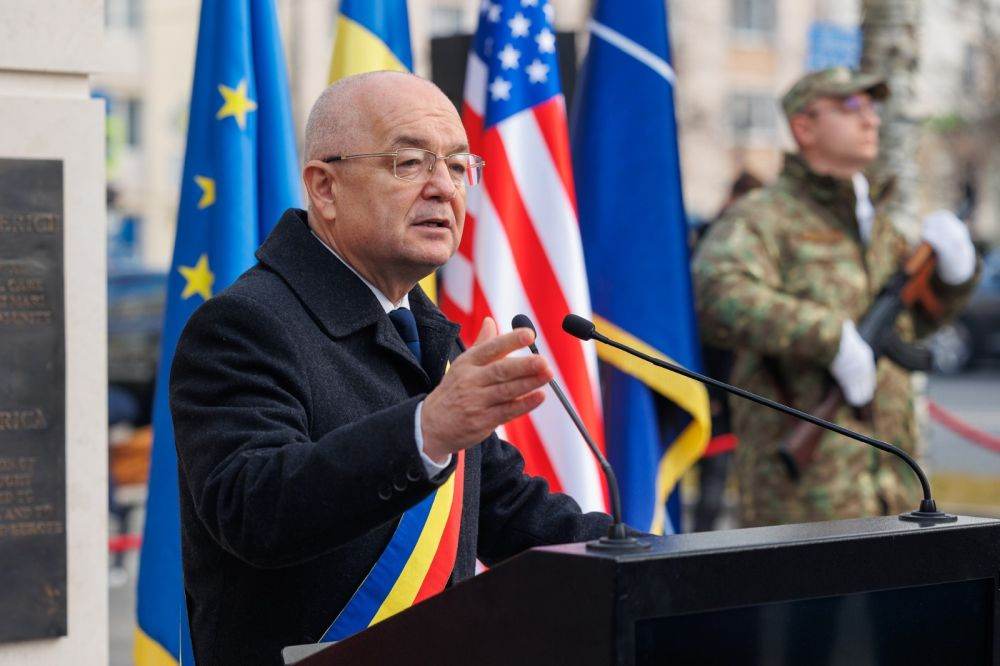 Emil Boc: "Am demonstrat că suntem un popor cu vocaţie democratică"