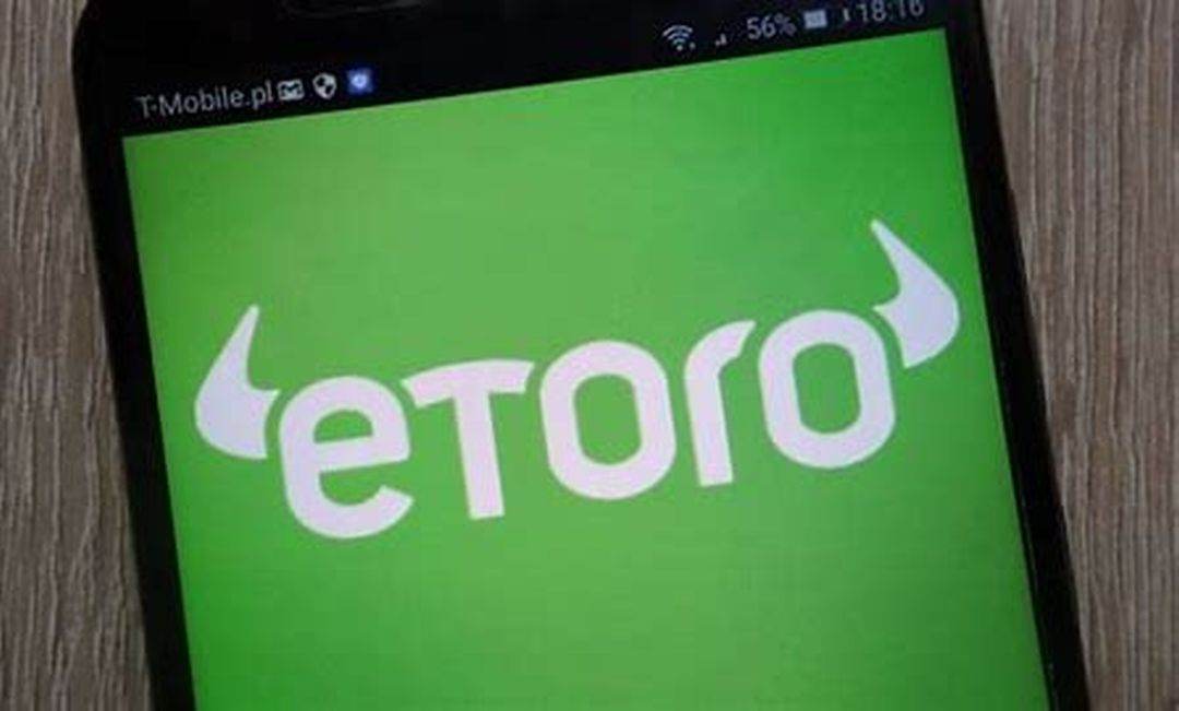  eToro lansează funcţia de investiţii recurente