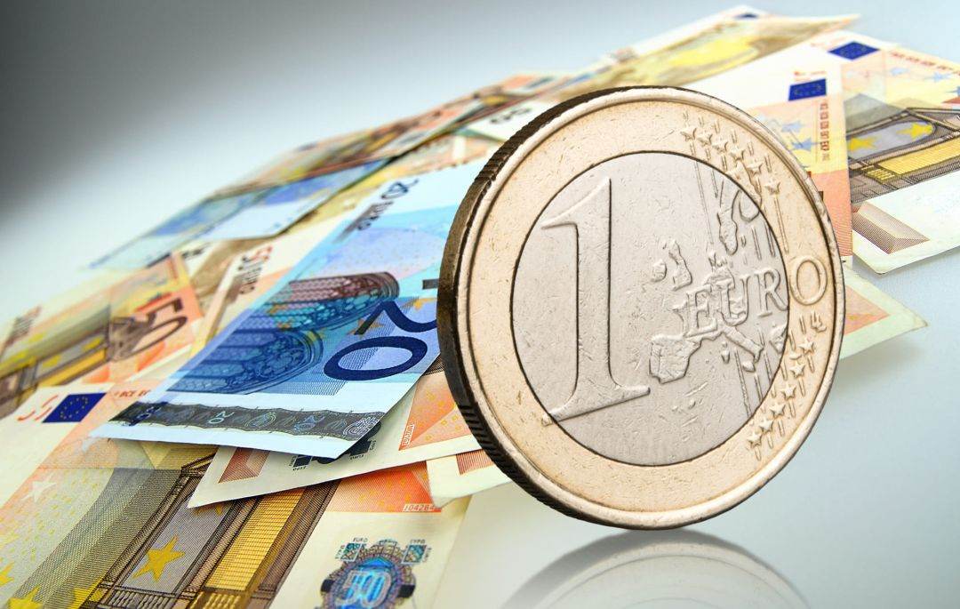 Akcenta: Alegerile din România susţin stabilitatea şi încrederea investitorilor