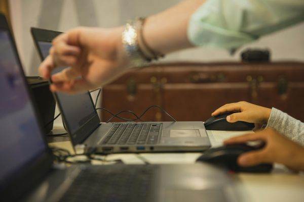 "Red button" for schools: mechanism for anonymous reporting of incidents