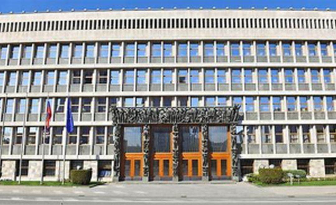 Slovenia va introduce în Constituţie dreptul de a utiliza numerarul