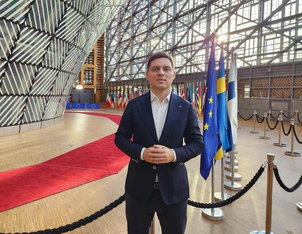 Sursă foto: Facebook/Victor Negrescu