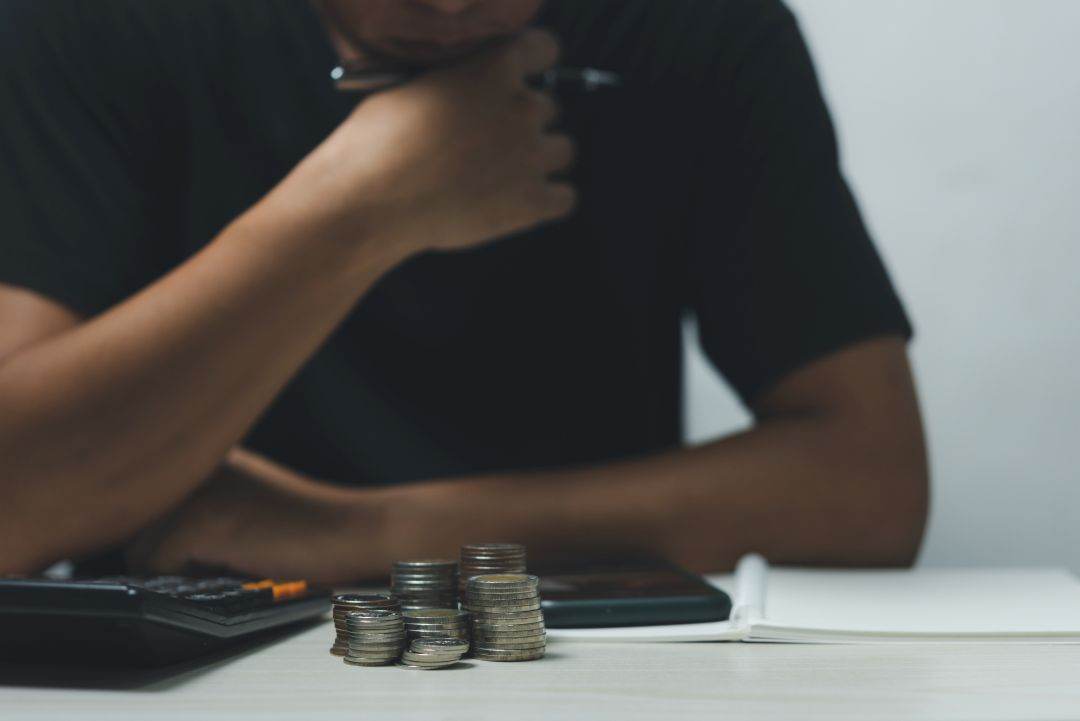 Frica de incertitudine economică schimbă comportamentul financiar