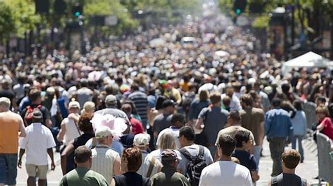 Sondaj INSCOP: 77% dintre români sunt de acord cu reducerea cheltuielilor de funcţionare a statului