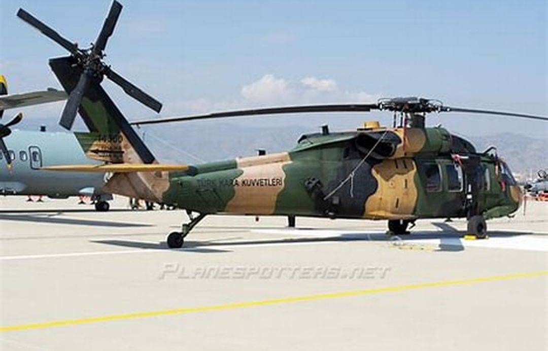 Polonia amână achiziţia de elicoptere Black Hawk
