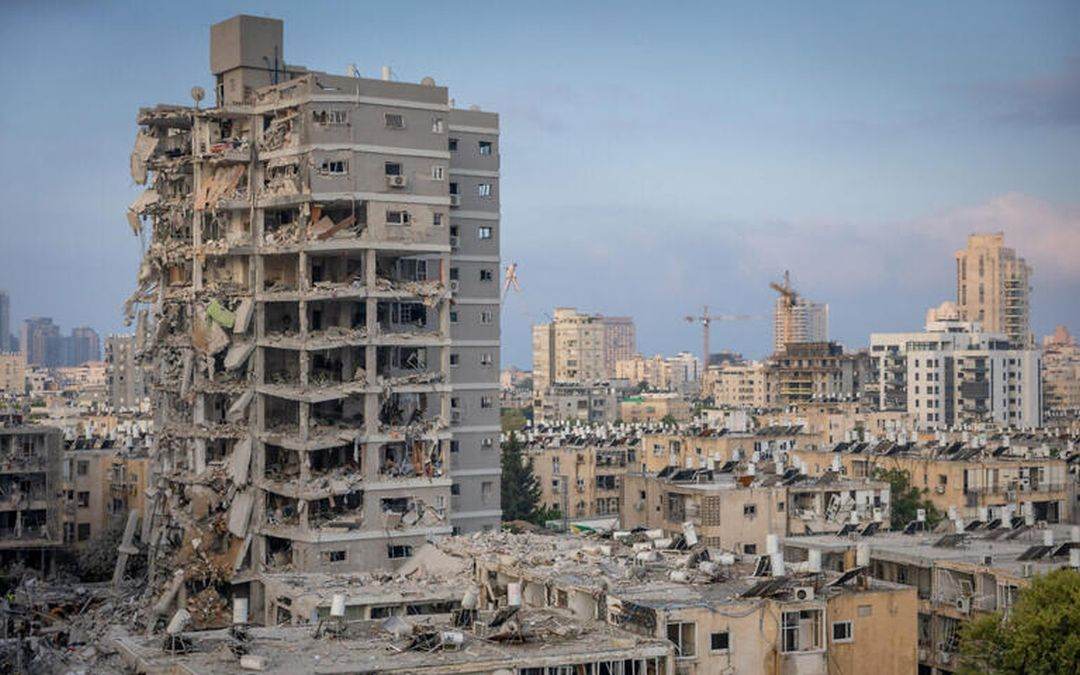 Preşedintele Israelului vizitează Bat Yam, în urma atacului iranian