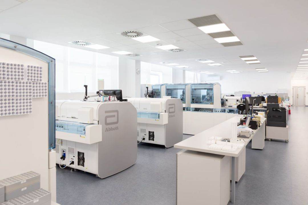  MedLife a inaugurat primul laborator complet automatizat din Braşov