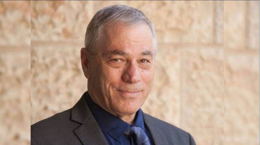 Uri Dromi: „Mai puţină vorbă, mai multă acţiune”