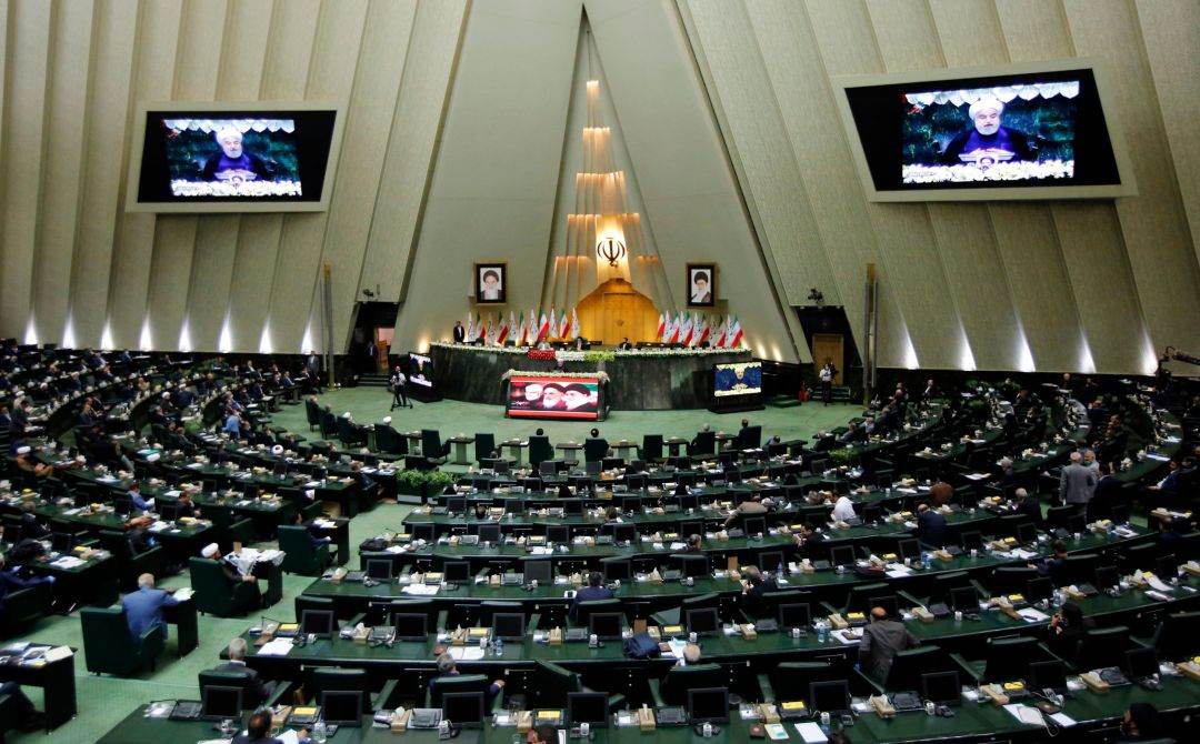 Al Jazeera: Iran limitează temporar accesul la internet 