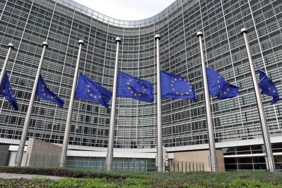Reuters: Industria grea din UE va beneficia de o reducere temporară la preţul electricităţii