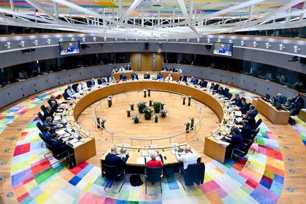 European leaders agreed on the need to accelerate joint projects in priority capability areas, in a logic of complementarity with NATO, also making use of the mechanisms offered by SAFE. The European Defence Agency will play a central role in this effort, by facilitating the aggregation of demand and coordinating Member States' initiatives, and the support of the Commission and the High Representative is essential to turn these plans into reality. (Photo source: https://newsroom.consilium.europa.eu)