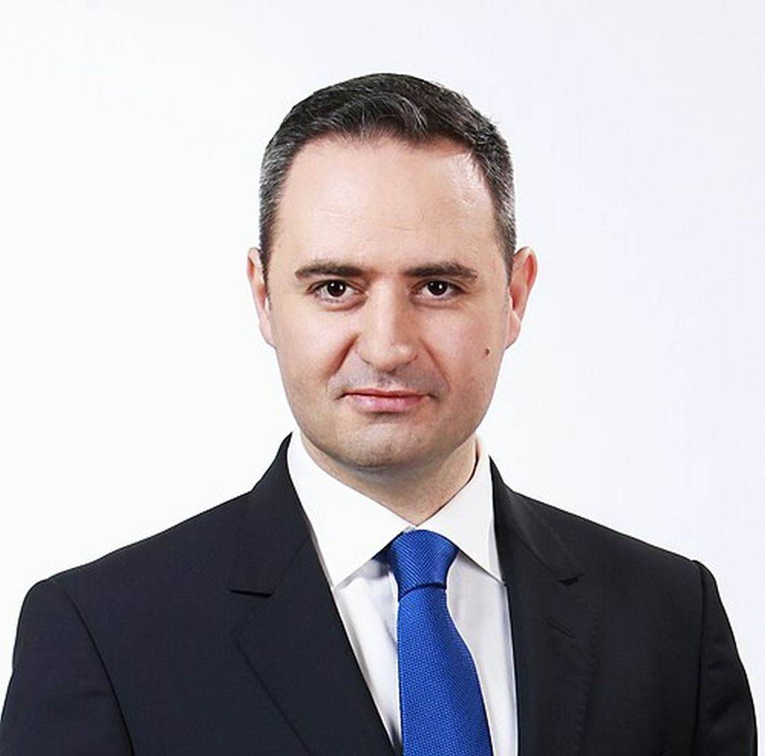  Alexandru Nazare: "Nu se pune problema blocării pensiilor şi salariilor”