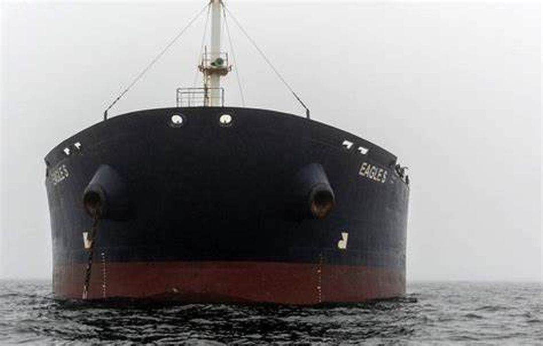 Amiral francez: ''Flota fantomă'' utilizată de Rusia, dar şi de Iran şi Coreea de Nord, estimată la 900 de nave
