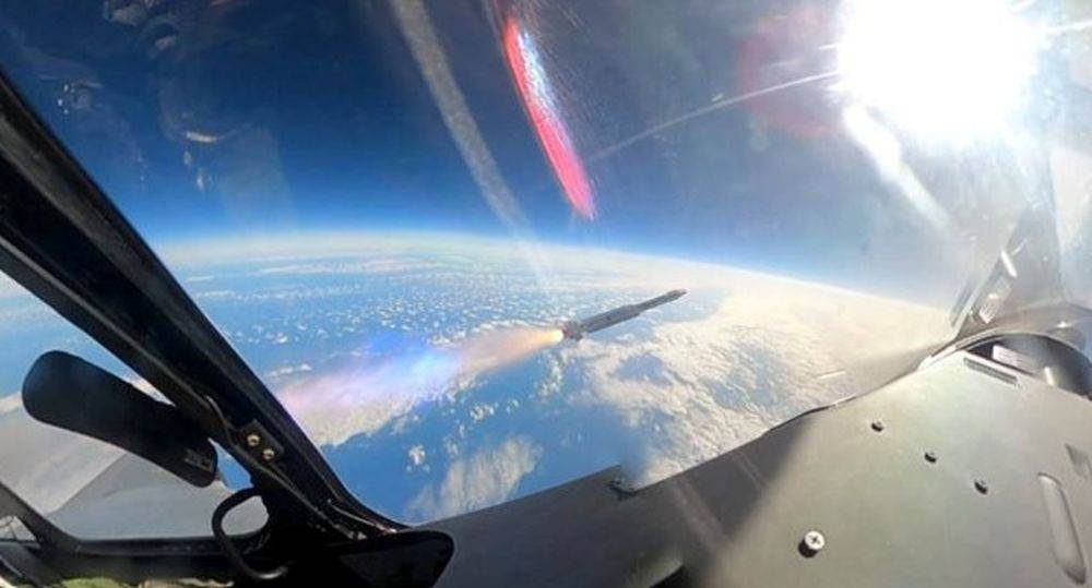 Franţa testează cu succes rachete MICA împotriva baloanelor aflate la altitudini extreme