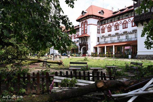 Sinaia: patrimoniul cultural, evaluat după furtuna devastatoare