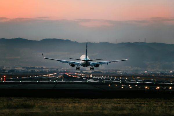 TradeVille: Delta Air Lines aşteaptă un sezon de vară solid