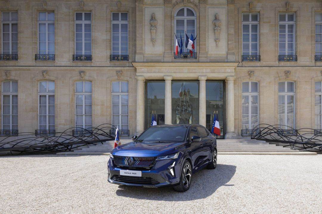 Renault Rafale Prezidenţial: Un vehicul realizat pe cerinţele Preşedinţiei franceze