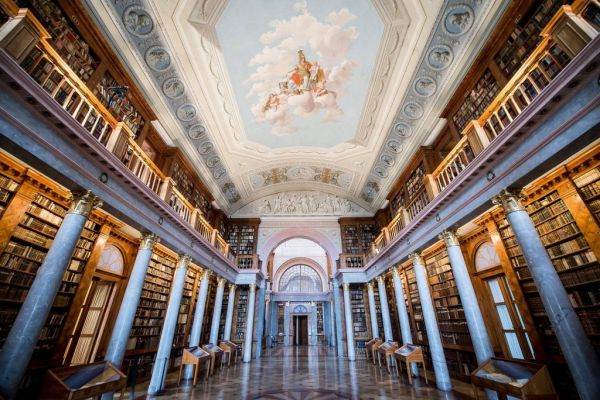 Photo source: https://pannonhalmifoapatsag.hu/en/library/