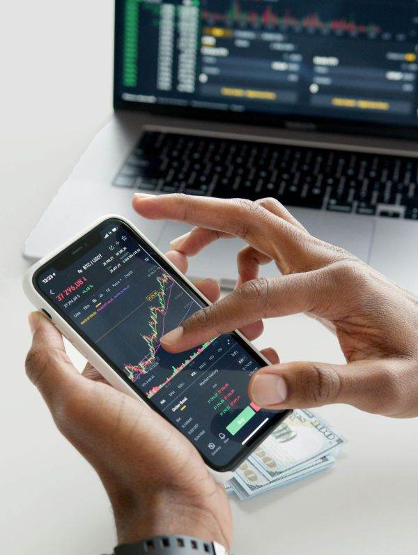TradeVille: JPMorgan - rezultate peste aşteptări, susţinute de investment banking şi tranzacţionare