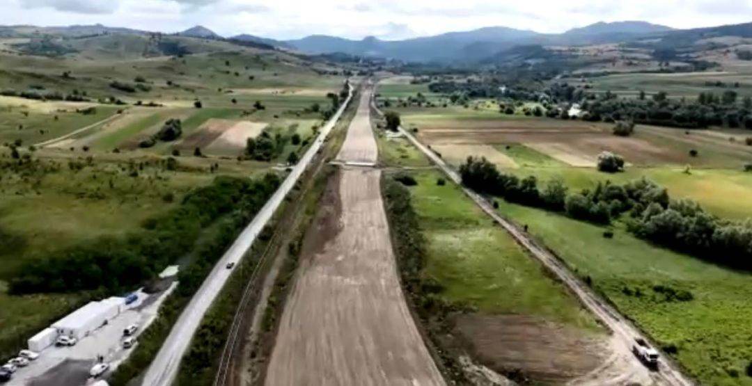 AKTOR România progresează constant pe subsecţiunea Apaţa-Caţa, pe traseul viitoarei căi ferate Braşov - Sighişoara