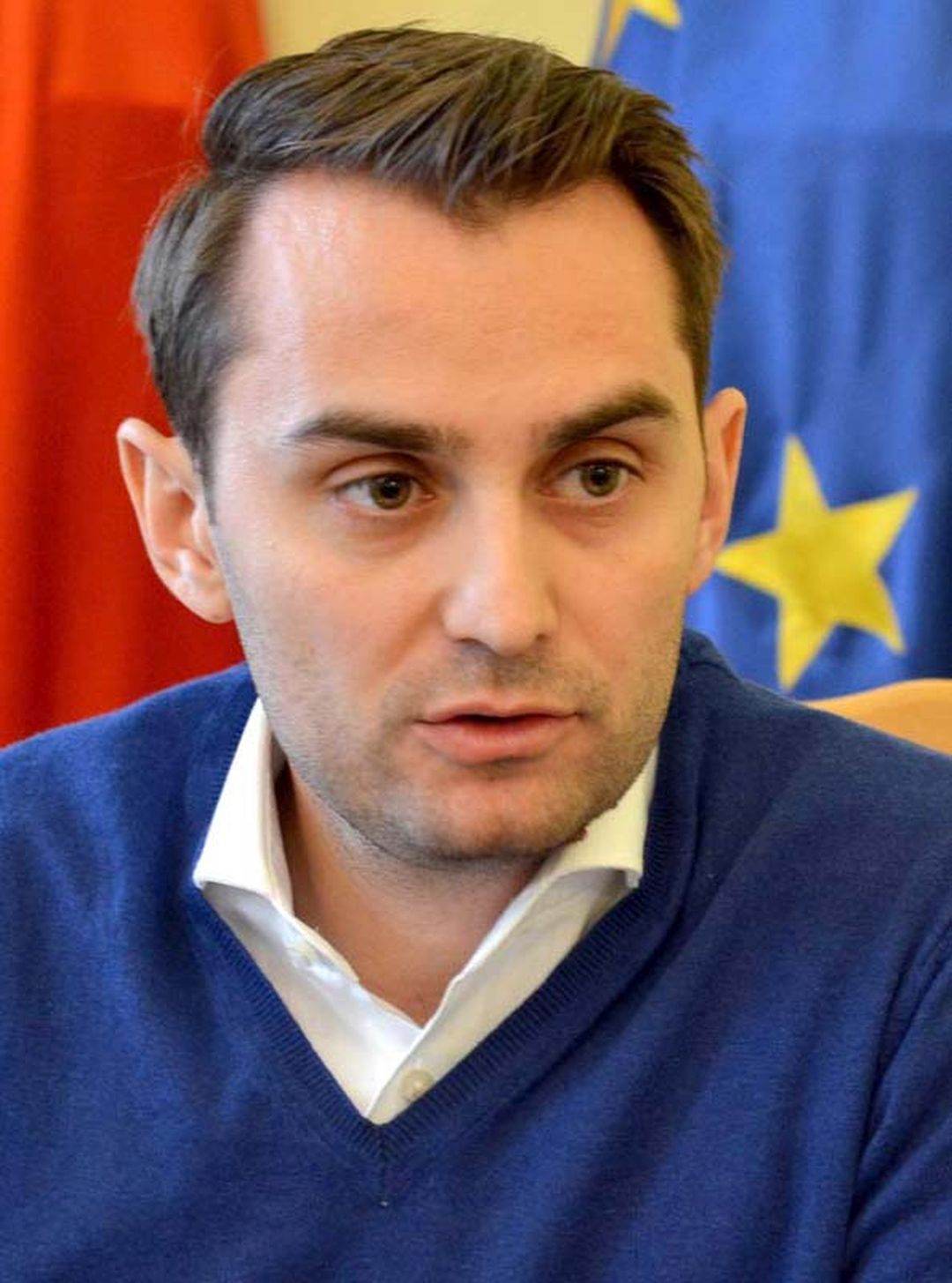 Mihai Jurca: Reducerea aparatului demnitarilor aduce o economie de 615.000 lei pe lună, reducerea aparatului corpului de funcţionari, 250.000 lei pe lună