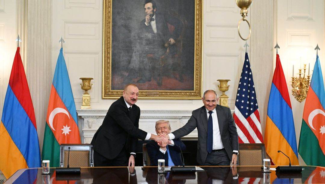 Rusia salută acordul de pace între Azerbaidjan şi Armenia