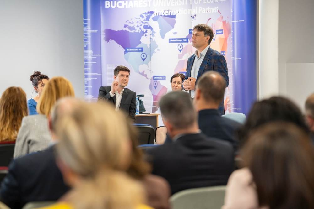 Statisticile arata ca sub 1% dintre profesorii din Romania urmeaza studii postuniversitare