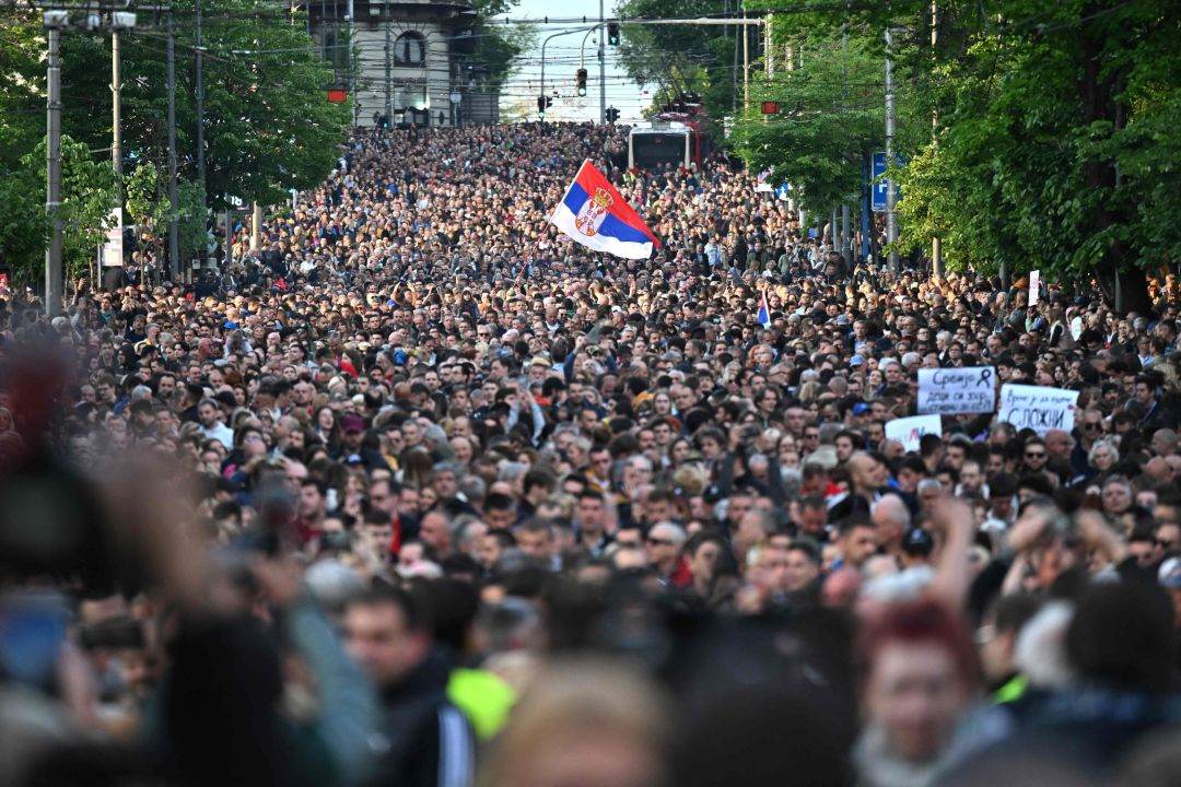 EFE: Partidul preşedintelui sârb Vucic cheamă la contramanifestaţii împotriva protestelor opoziţiei