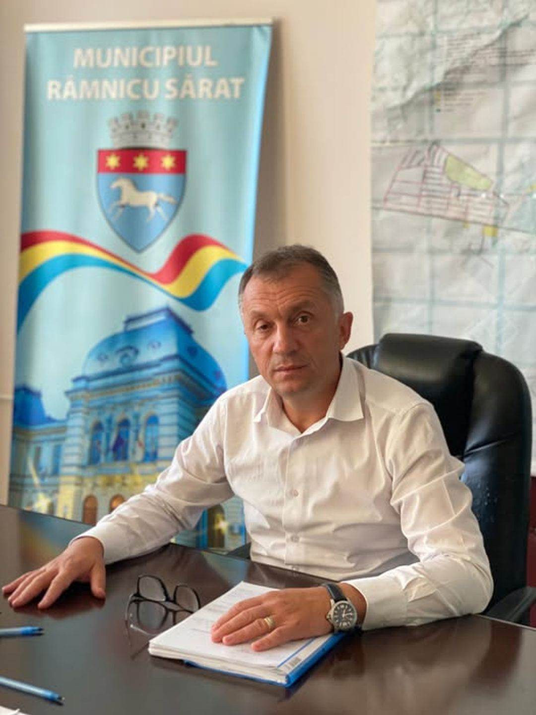 Primăria unui municipiu din judeţul Buzău a rămas fără bani de funcţionare